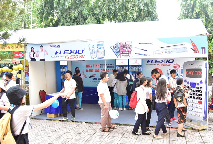 Hơn 400 em học sinh từ các trường Tiểu học trên địa bàn Quận7,TP.HCM tham gia thi ngay sau Lễ phát động.